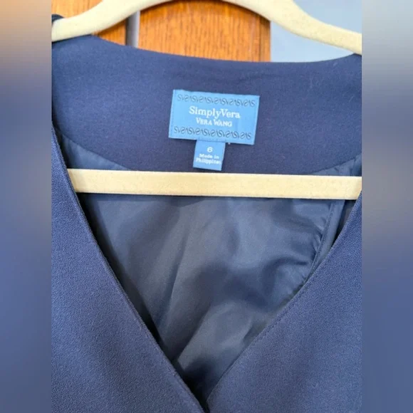 Simply Vera by Vera Wang Navy Women’s Coat Dress. Size 6. - Picture 5 of 6